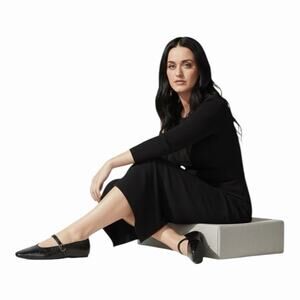 Katy Perry Evie Mary Jane Flats Black Patent Embossed Leaf Buckle Shoes 8 NIB